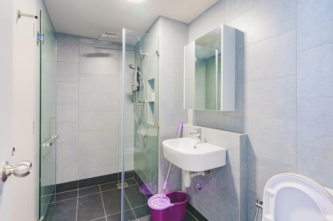 Full Seaview 2R1B Condo For 6Pax In Kota Kinabalu Exterior photo